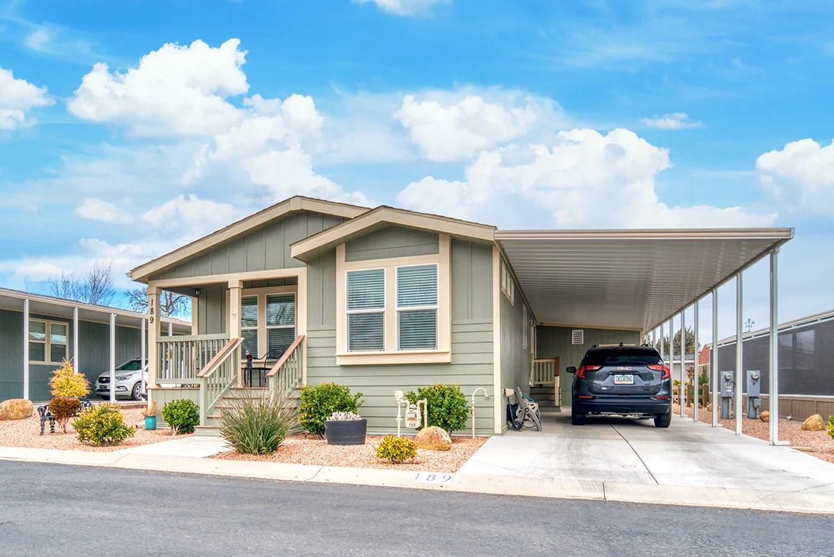 MOBILE HOMES
WITH LAND